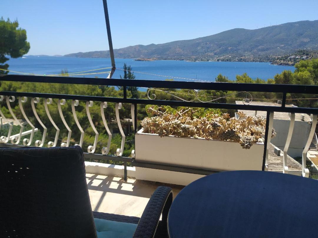Lions 2 Studios & Apartments, Poros Island. Poros Town Esterno foto